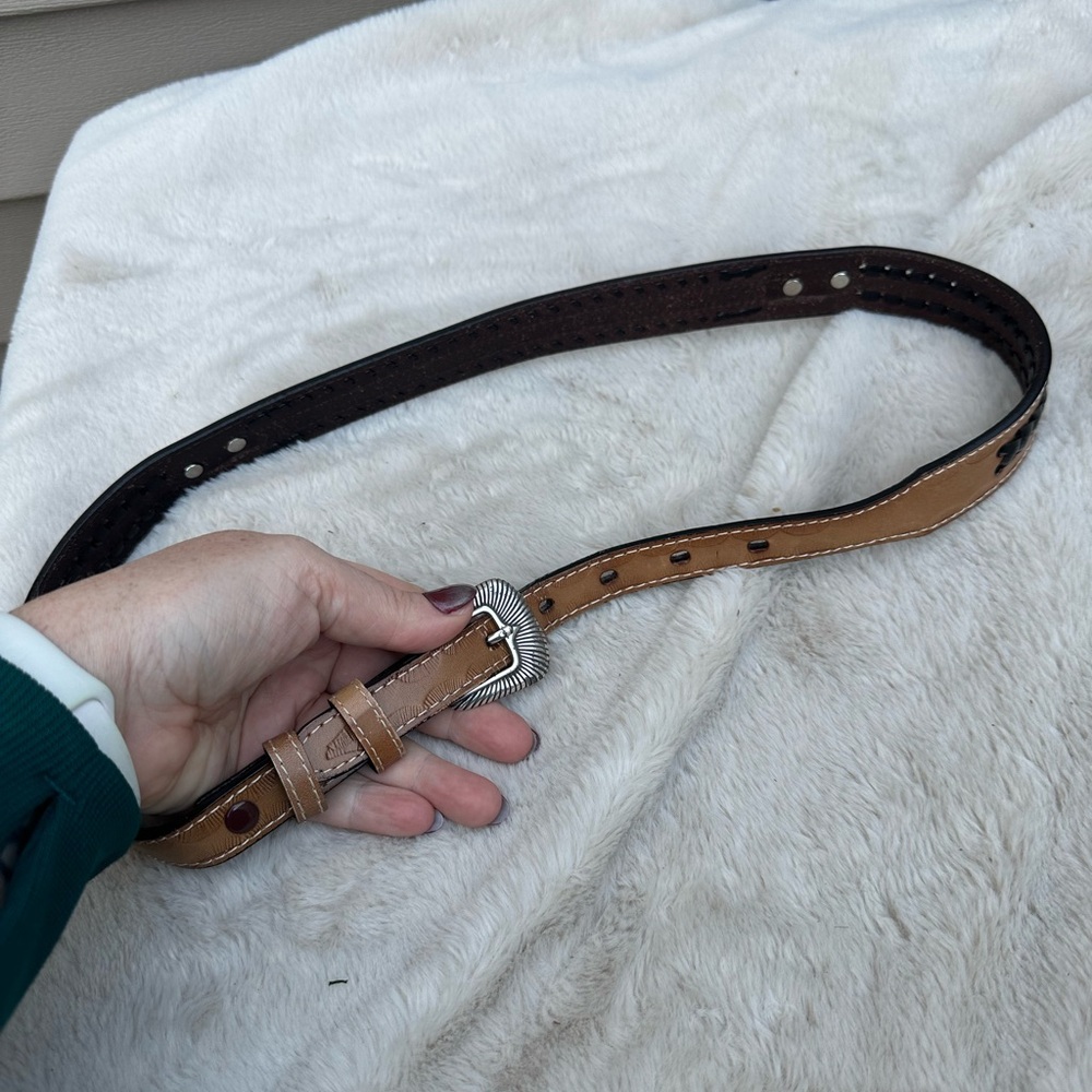 Vintage Stylish Tan Leather Belt with Silver Buckle Unisex Size 36